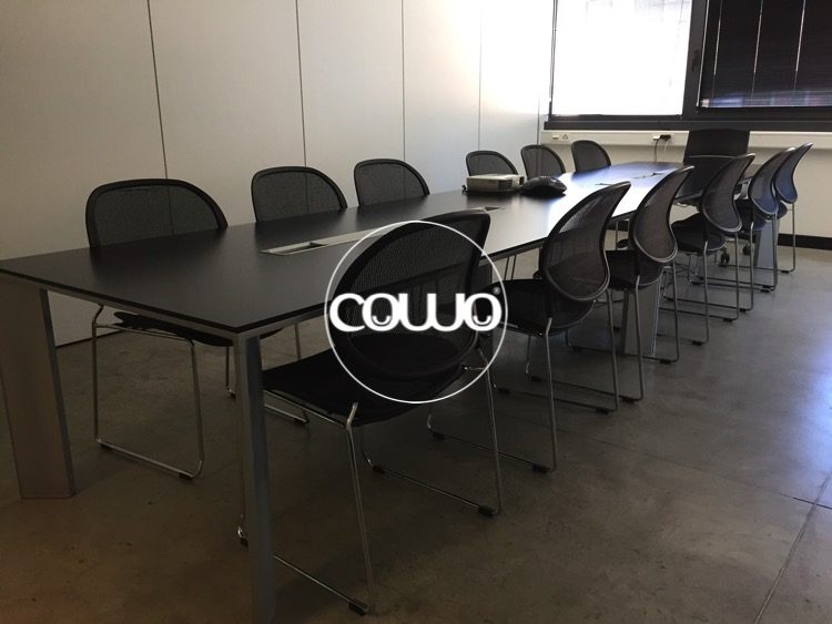 Tavolo meeting presso il Coworking Mendrisio Stabio