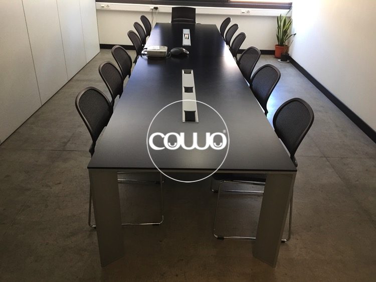 Meeting Room grande al Coworking Mendrisio Stabio